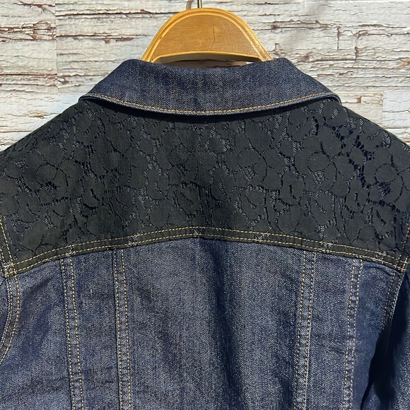 🏁 Denim vest with metal spikes and lace size large - Picture 6 of 8